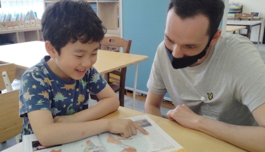 イノセンスプラスアカデミーが、英語の「多読」を大切にしている理由