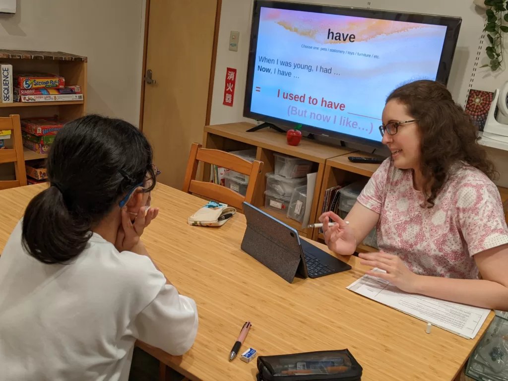 「英語を学ぶ」から「英語で学ぶ」レベルを目指す。アメリカ人女性がオーナーの英会話スクール。CLIL、Flipped Classroom（反転レッスン）を東北でいち早く導入