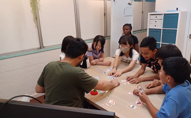 青葉通一番町駅前校 IP3クラスの様子 4 「英語を学ぶ」から「英語で学ぶ」レベルを目指す。アメリカ人女性がオーナーの英会話スクール。CLIL、Flipped Classroom(反転レッスン)を東北でいち早く導入