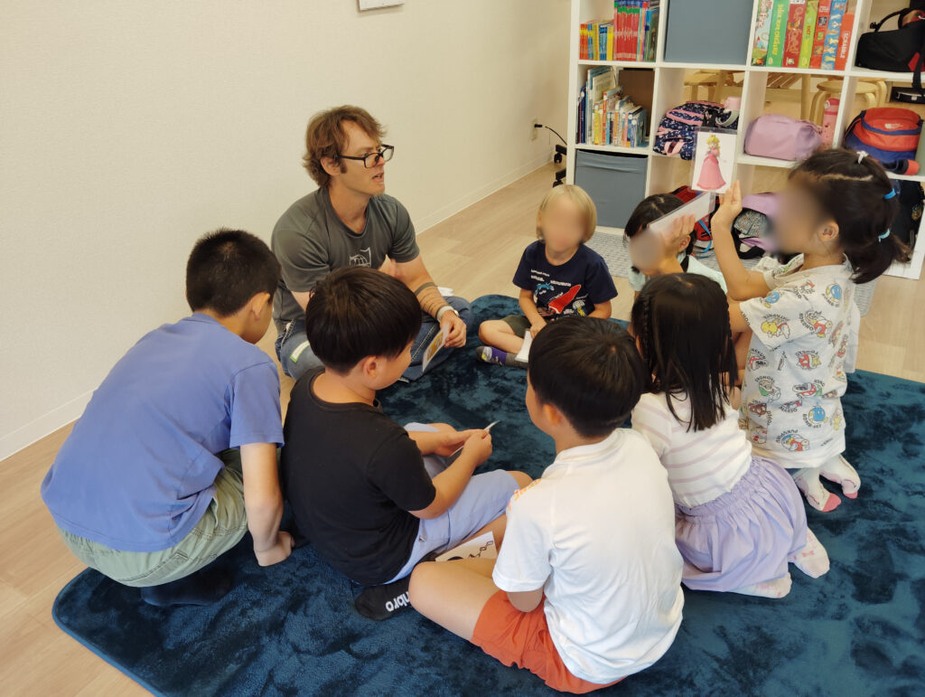 2025 Summer Schoolを開催しました🎐(吹田 関大前) 1 「英語を学ぶ」から「英語で学ぶ」レベルを目指す。アメリカ人女性がオーナーの英会話スクール。CLIL、Flipped Classroom(反転レッスン)を東北でいち早く導入