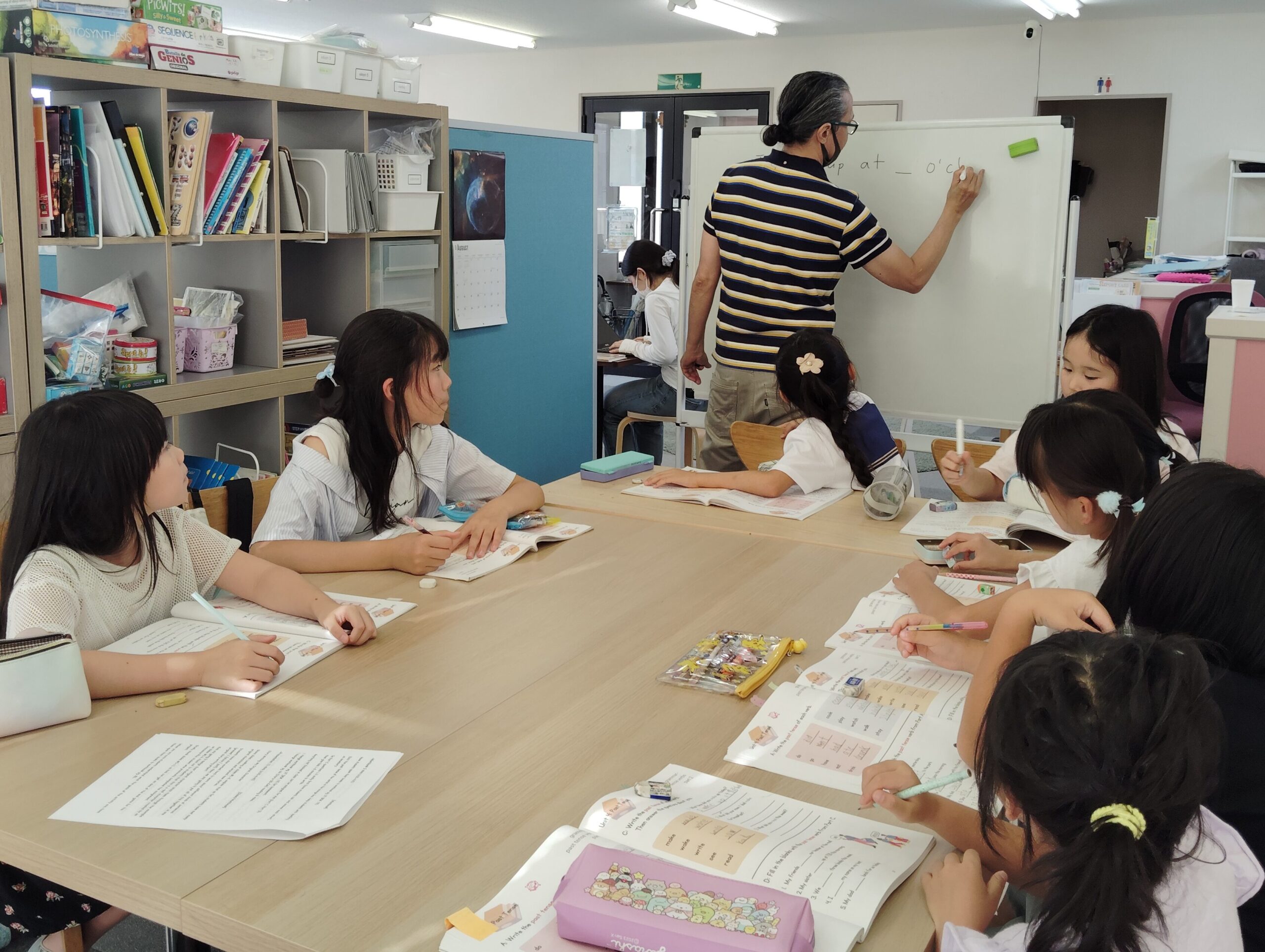 「英語を学ぶ」から「英語で学ぶ」レベルを目指す。アメリカ人女性がオーナーの英会話スクール。CLIL、Flipped Classroom（反転レッスン）を東北でいち早く導入