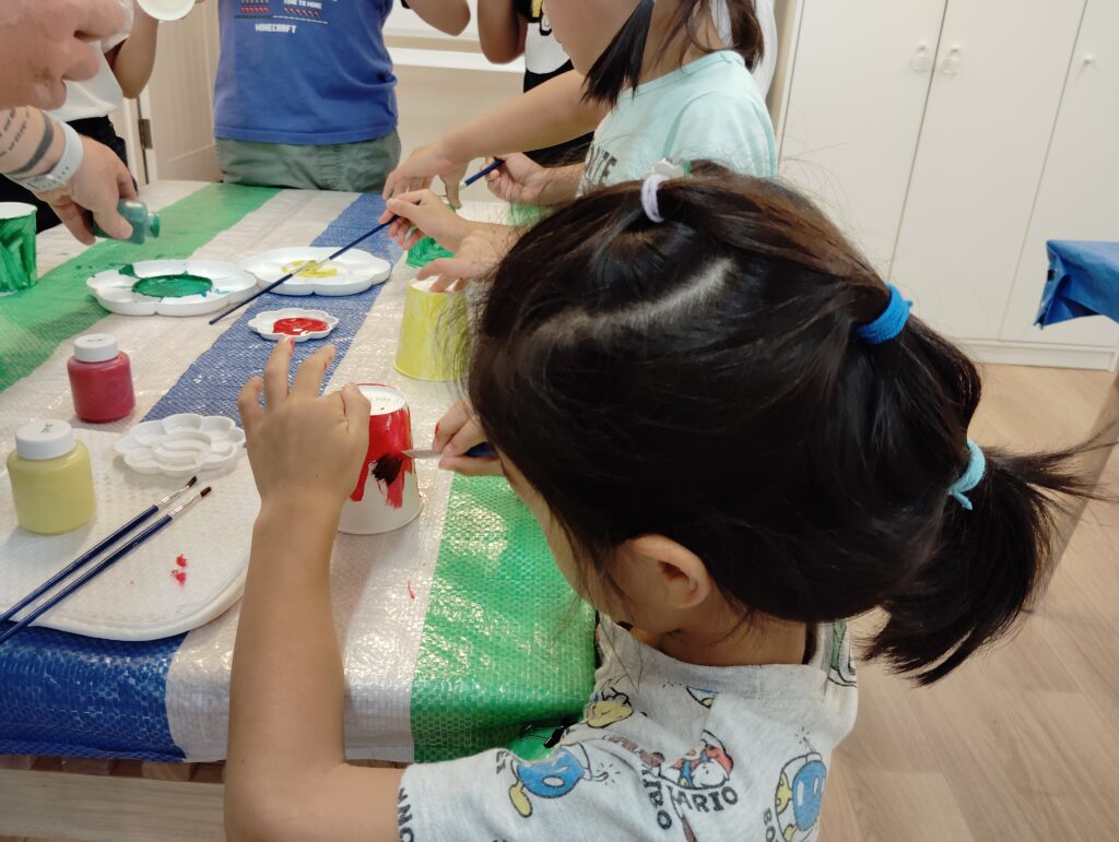 2025 Summer Schoolを開催しました🎐(吹田 関大前) 2 「英語を学ぶ」から「英語で学ぶ」レベルを目指す。アメリカ人女性がオーナーの英会話スクール。CLIL、Flipped Classroom(反転レッスン)を東北でいち早く導入