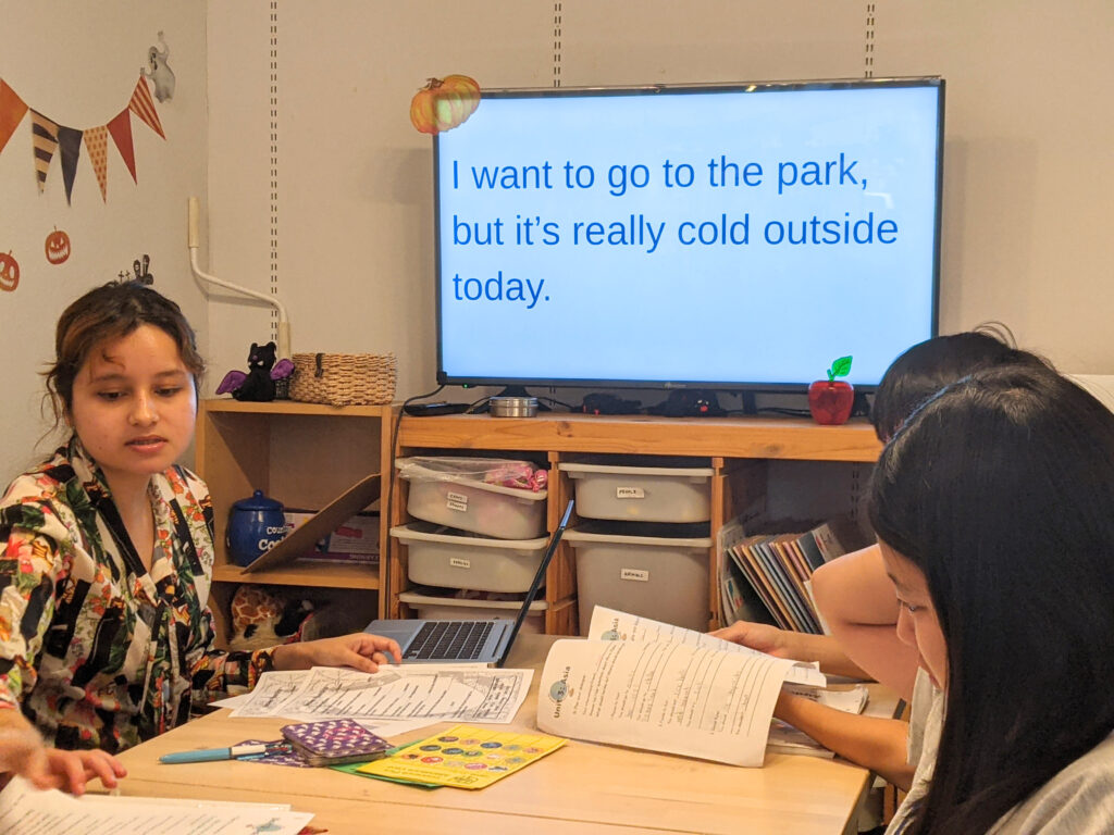 長町校IP4クラスの様子 1 「英語を学ぶ」から「英語で学ぶ」レベルを目指す。アメリカ人女性がオーナーの英会話スクール。CLIL、Flipped Classroom(反転レッスン)を東北でいち早く導入