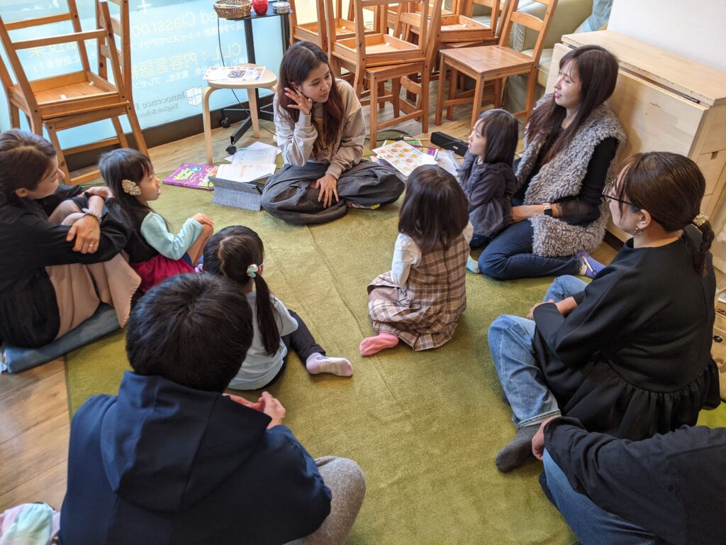 長町校 Kids and Parents 2クラスの様子 1 「英語を学ぶ」から「英語で学ぶ」レベルを目指す。アメリカ人女性がオーナーの英会話スクール。CLIL、Flipped Classroom(反転レッスン)を東北でいち早く導入