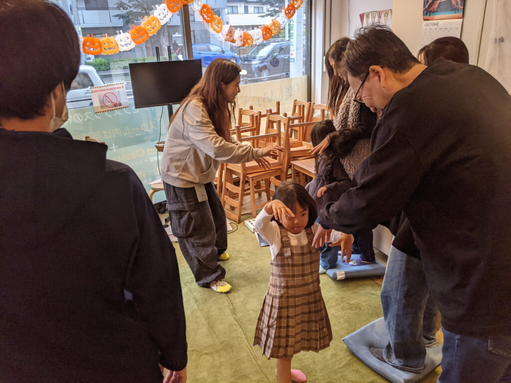 長町校 Kids and Parents 2クラスの様子 3 「英語を学ぶ」から「英語で学ぶ」レベルを目指す。アメリカ人女性がオーナーの英会話スクール。CLIL、Flipped Classroom(反転レッスン)を東北でいち早く導入