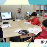 上杉校 IPJH2クラスの様子 4 「英語を学ぶ」から「英語で学ぶ」レベルを目指す。アメリカ人女性がオーナーの英会話スクール。CLIL、Flipped Classroom(反転レッスン)を東北でいち早く導入