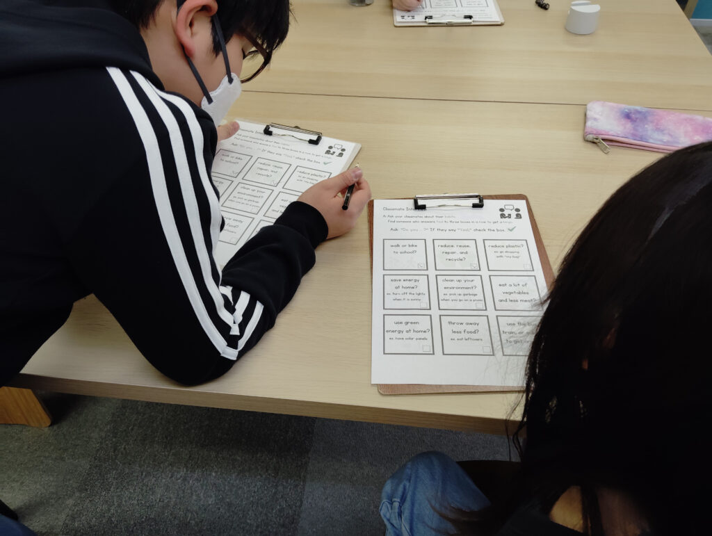 上杉校 IP3クラスの様子 2 「英語を学ぶ」から「英語で学ぶ」レベルを目指す。アメリカ人女性がオーナーの英会話スクール。CLIL、Flipped Classroom(反転レッスン)を東北でいち早く導入