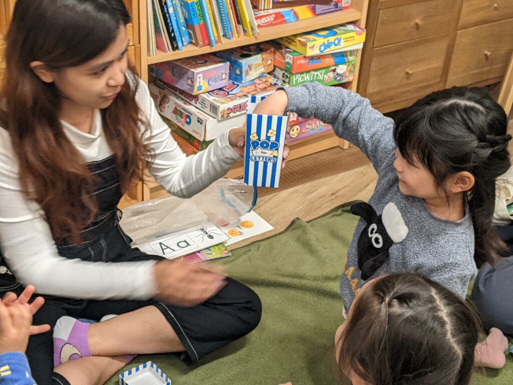 長町校 Kids and Parents 2クラスの様子 4 「英語を学ぶ」から「英語で学ぶ」レベルを目指す。アメリカ人女性がオーナーの英会話スクール。CLIL、Flipped Classroom(反転レッスン)を東北でいち早く導入