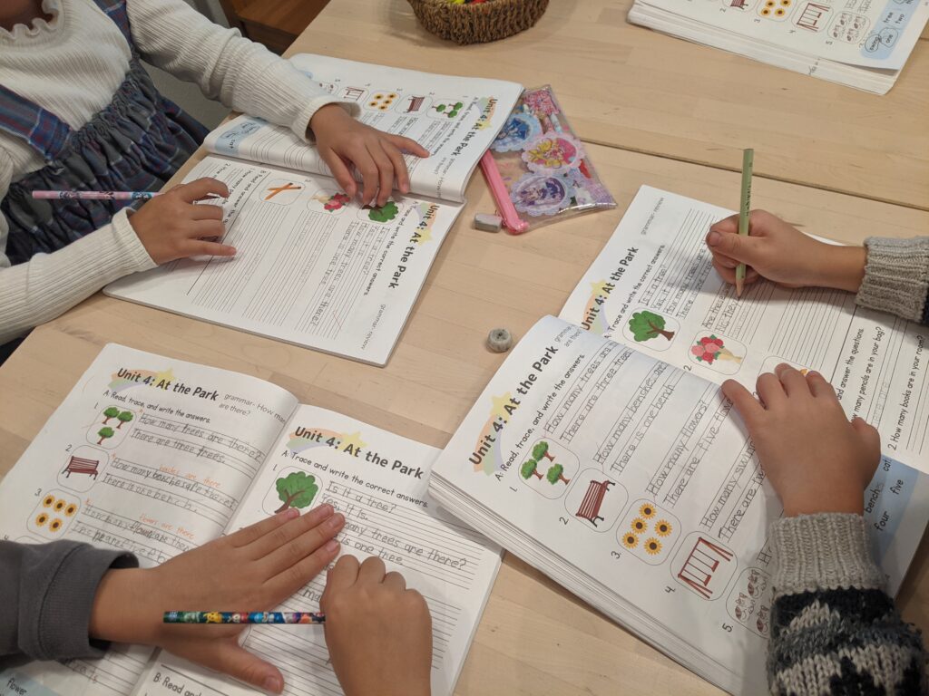 「英語を学ぶ」から「英語で学ぶ」レベルを目指す。アメリカ人女性がオーナーの英会話スクール。CLIL、Flipped Classroom（反転レッスン）を東北でいち早く導入