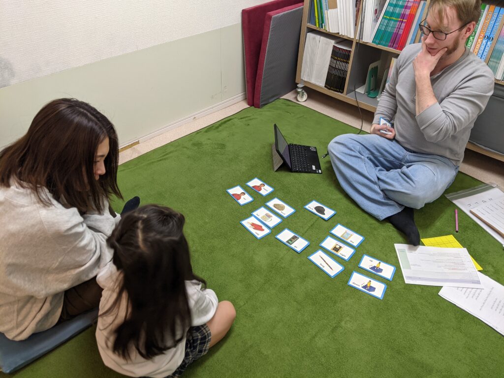 「英語を学ぶ」から「英語で学ぶ」レベルを目指す。アメリカ人女性がオーナーの英会話スクール。CLIL、Flipped Classroom（反転レッスン）を東北でいち早く導入