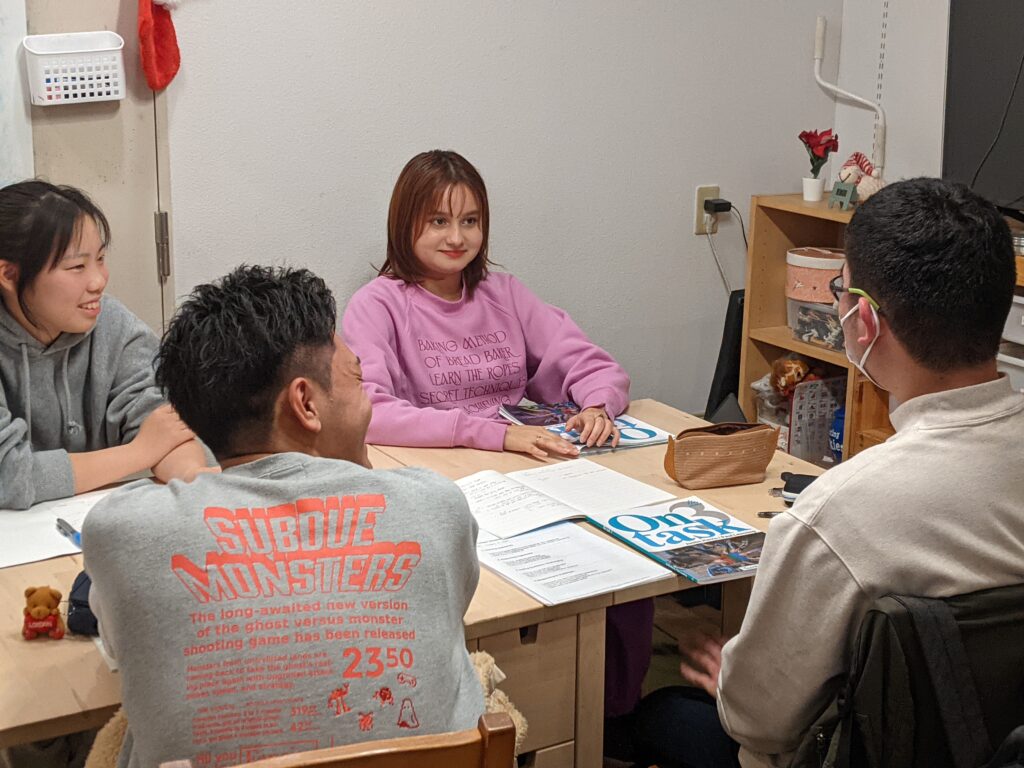 「英語を学ぶ」から「英語で学ぶ」レベルを目指す。アメリカ人女性がオーナーの英会話スクール。CLIL、Flipped Classroom（反転レッスン）を東北でいち早く導入