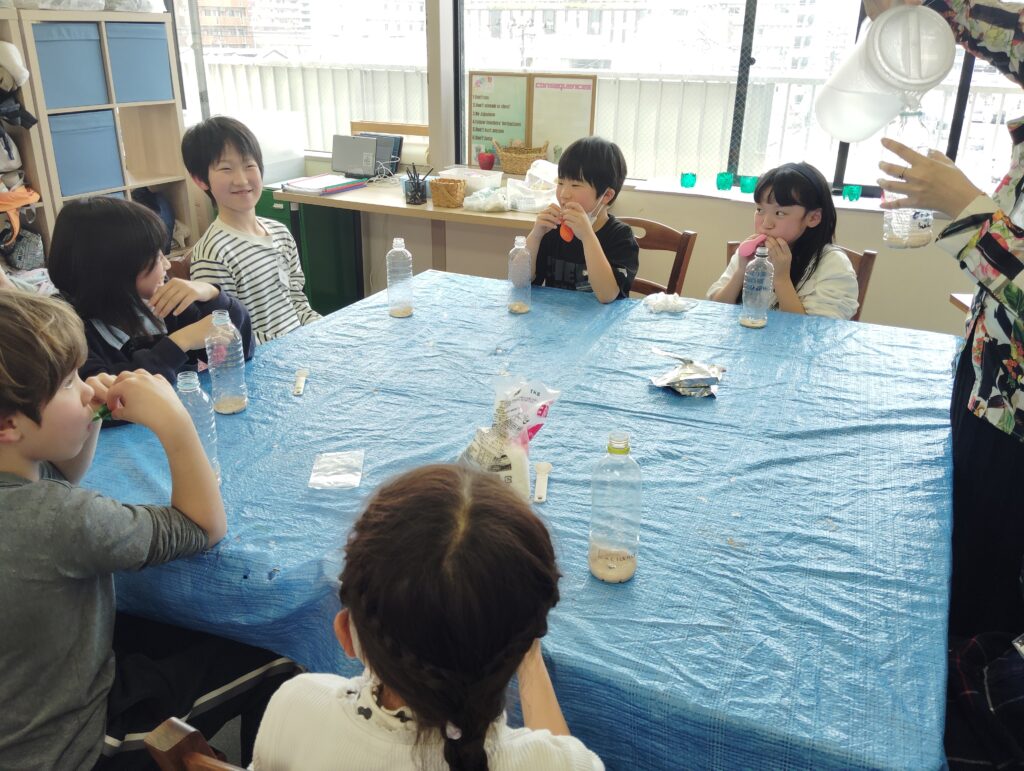 「英語を学ぶ」から「英語で学ぶ」レベルを目指す。アメリカ人女性がオーナーの英会話スクール。CLIL、Flipped Classroom（反転レッスン）を東北でいち早く導入