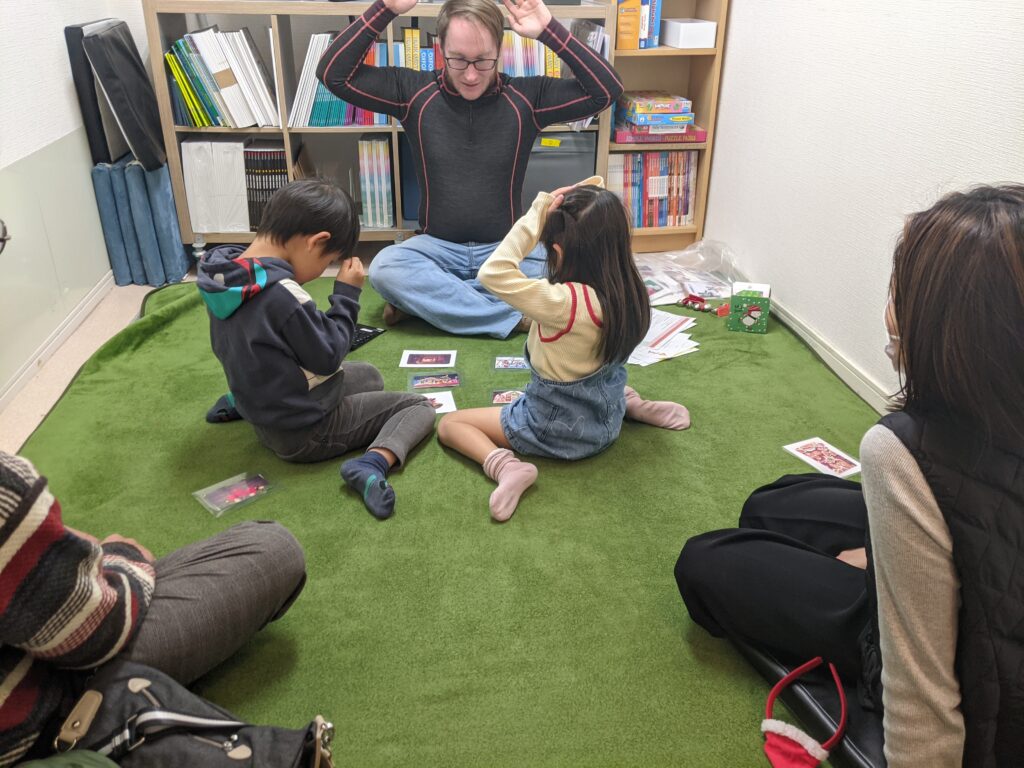 「英語を学ぶ」から「英語で学ぶ」レベルを目指す。アメリカ人女性がオーナーの英会話スクール。CLIL、Flipped Classroom（反転レッスン）を東北でいち早く導入