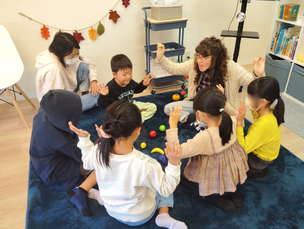 「英語を学ぶ」から「英語で学ぶ」レベルを目指す。アメリカ人女性がオーナーの英会話スクール。CLIL、Flipped Classroom（反転レッスン）を東北でいち早く導入