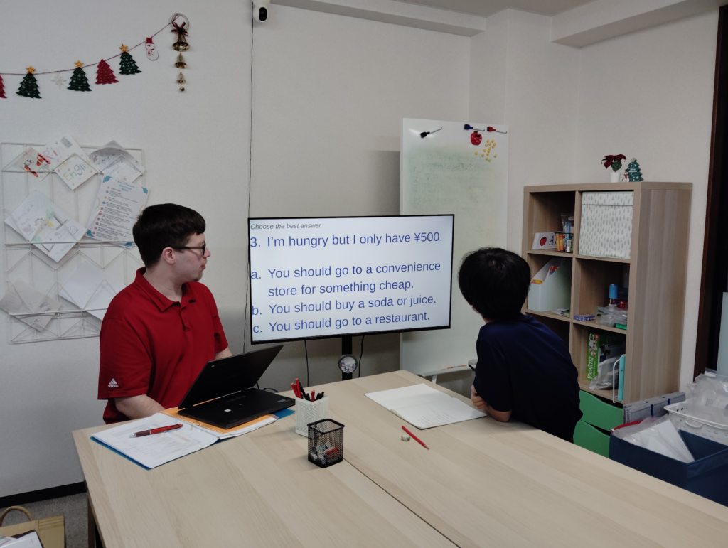 「英語を学ぶ」から「英語で学ぶ」レベルを目指す。アメリカ人女性がオーナーの英会話スクール。CLIL、Flipped Classroom（反転レッスン）を東北でいち早く導入