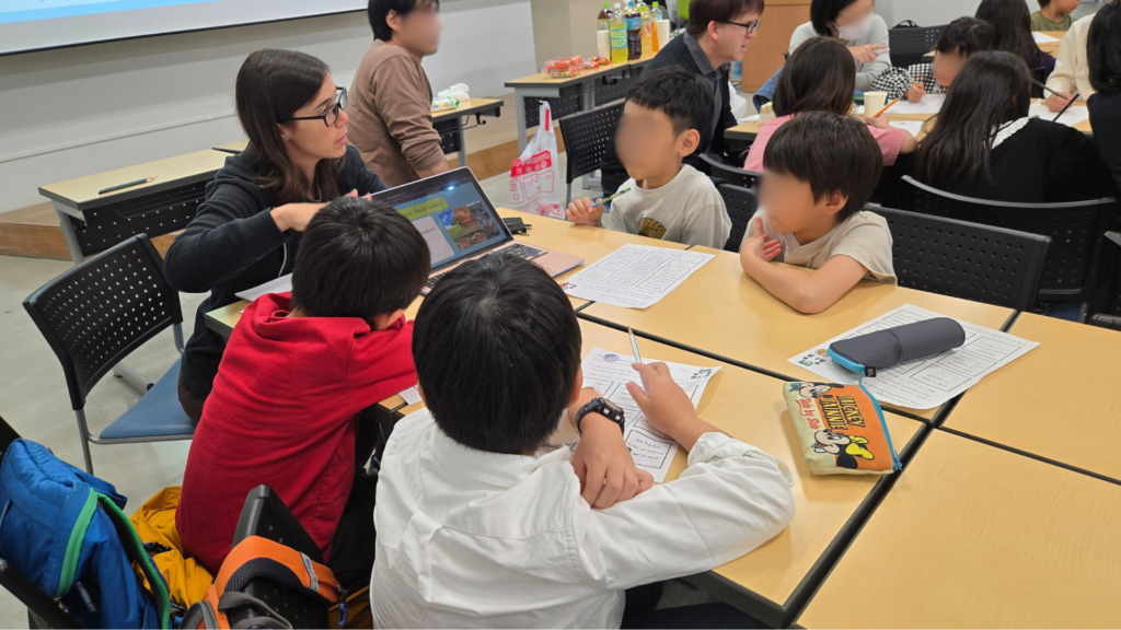 東北大学共催 CLILイベント「英語で世界を考える」 公開授業・教師見学会レポート 1 「英語を学ぶ」から「英語で学ぶ」レベルを目指す。アメリカ人女性がオーナーの英会話スクール。CLIL、Flipped Classroom(反転レッスン)を東北でいち早く導入