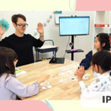 吹田市関大前校 IP1クラスの様子 5 「英語を学ぶ」から「英語で学ぶ」レベルを目指す。アメリカ人女性がオーナーの英会話スクール。CLIL、Flipped Classroom(反転レッスン)を東北でいち早く導入