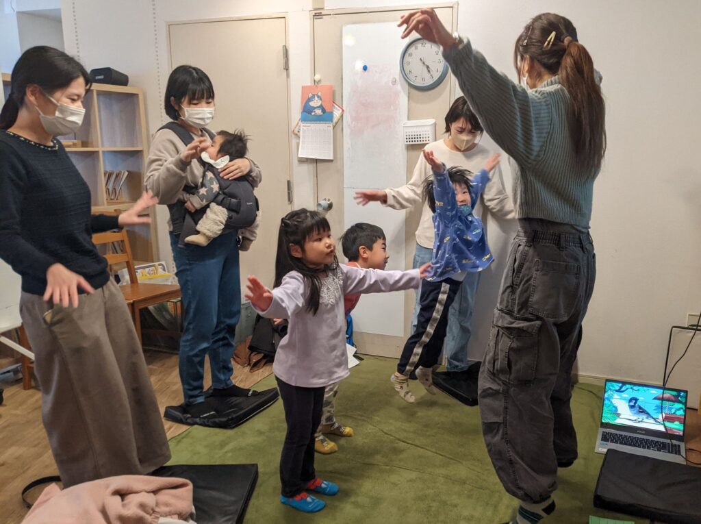 「英語を学ぶ」から「英語で学ぶ」レベルを目指す。アメリカ人女性がオーナーの英会話スクール。CLIL、Flipped Classroom（反転レッスン）を東北でいち早く導入