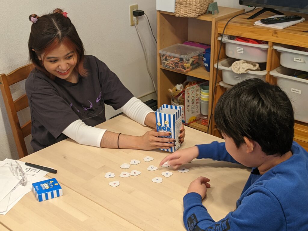 「英語を学ぶ」から「英語で学ぶ」レベルを目指す。アメリカ人女性がオーナーの英会話スクール。CLIL、Flipped Classroom（反転レッスン）を東北でいち早く導入