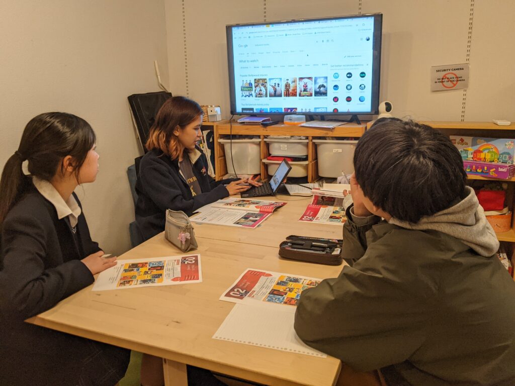 「英語を学ぶ」から「英語で学ぶ」レベルを目指す。アメリカ人女性がオーナーの英会話スクール。CLIL、Flipped Classroom（反転レッスン）を東北でいち早く導入